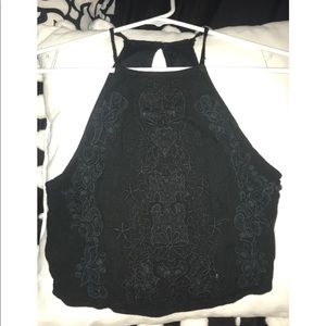 Black fitted cropped tank top